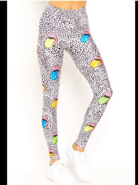 Goldsheep Rolling Stones Rainbow Lips leggings and workout top (2 piece set) Lg
